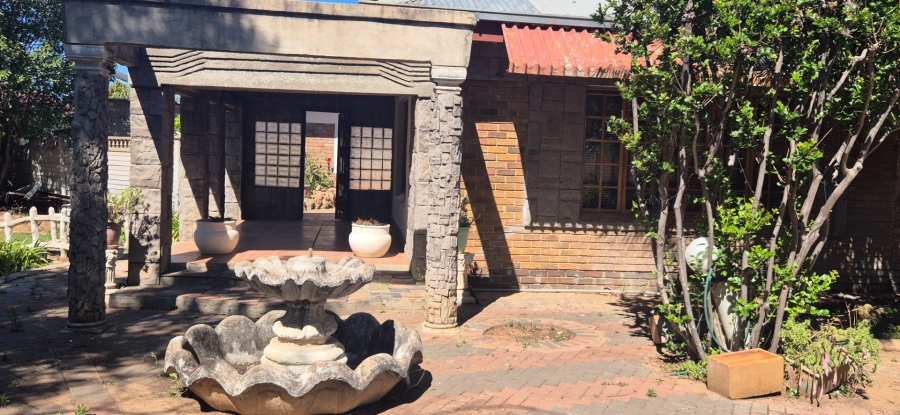 4 Bedroom Property for Sale in Hospitaalpark Free State